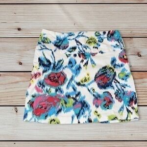 FOREVER 21 Floral Mini Skirt Size Medium